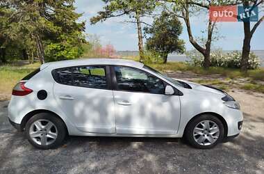 Хэтчбек Renault Megane 2013 в 