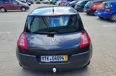 Хетчбек Renault Megane 2006 в 