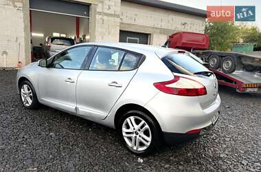 Хэтчбек Renault Megane 2014 в 