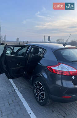 Хэтчбек Renault Megane 2013 в 