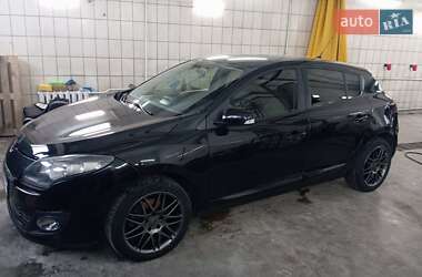 Хэтчбек Renault Megane 2012 в 