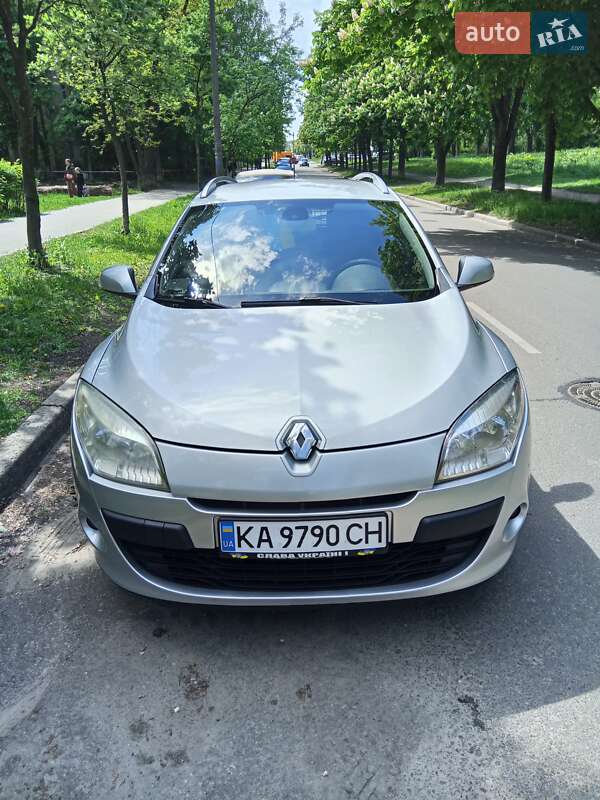 Универсал Renault Megane 2010 в 