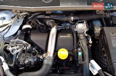 Хэтчбек Renault Megane 2011 в 