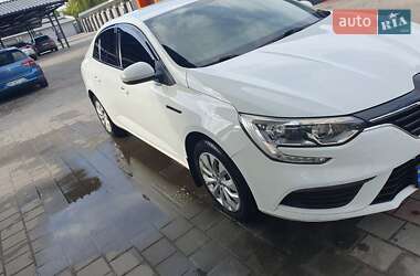 Седан Renault Megane 2019 в 