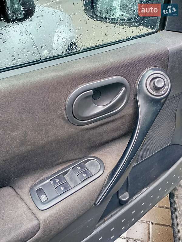 Хетчбек Renault Megane 2004 в Черкасах