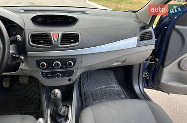 Хетчбек Renault Megane 2010 в 