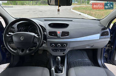 Хетчбек Renault Megane 2010 в 
