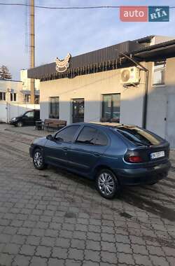 Хэтчбек Renault Megane 1997 в 