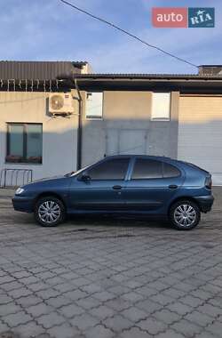 Хэтчбек Renault Megane 1997 в 