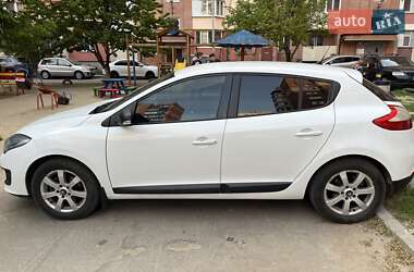 Хэтчбек Renault Megane 2014 в 