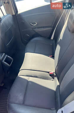 Хэтчбек Renault Megane 2013 в 