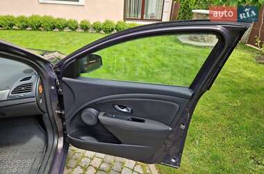 Хэтчбек Renault Megane 2015 в 