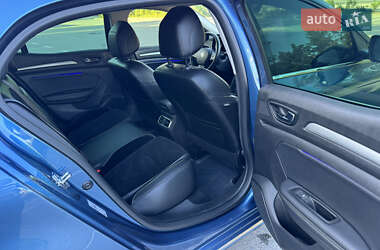 Хэтчбек Renault Megane 2016 в 