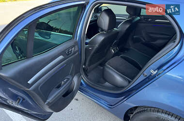 Хэтчбек Renault Megane 2016 в 