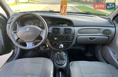 Хэтчбек Renault Megane 1999 в 