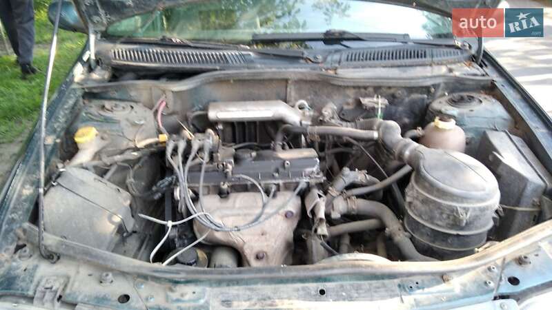 Хэтчбек Renault Megane 1996 в Киверцах фото 7 Хэтчбек Renault Megane 1996 в Киверцах