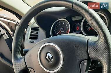 Седан Renault Megane 2009 в 