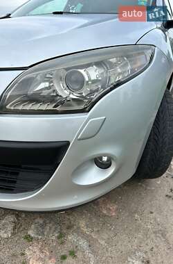 Хетчбек Renault Megane 2009 в 