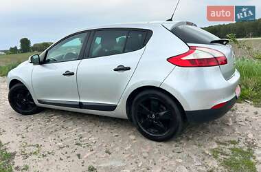Хетчбек Renault Megane 2009 в 