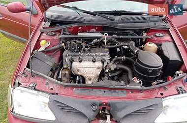 Седан Renault Megane 1998 в 
