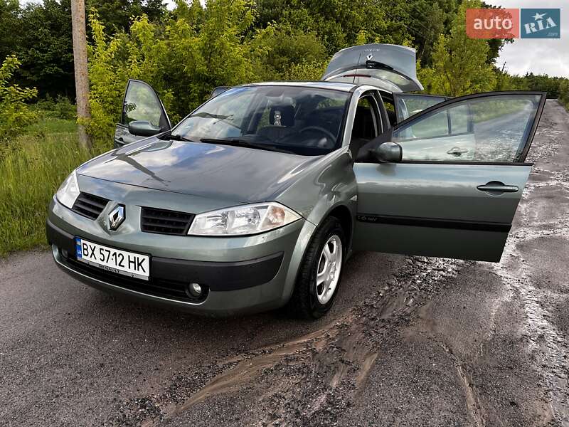 Хэтчбек Renault Megane 2003 в 