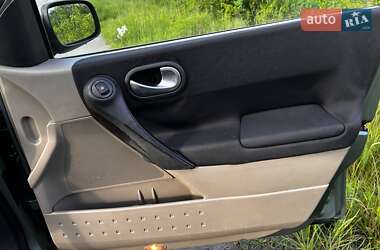 Хэтчбек Renault Megane 2003 в 