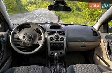 Хэтчбек Renault Megane 2003 в 