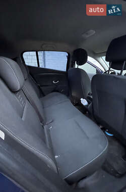 Хэтчбек Renault Megane 2009 в 