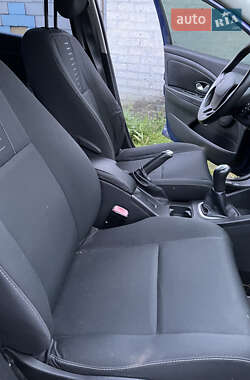 Хэтчбек Renault Megane 2009 в 