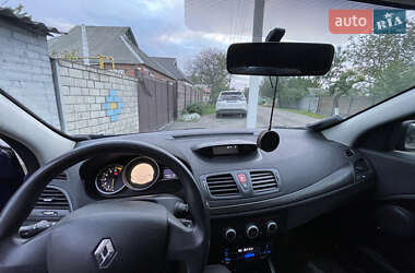 Хэтчбек Renault Megane 2009 в 