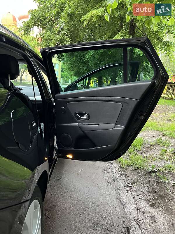 Универсал Renault Megane 2010 в Тернополе фото 19 Универсал Renault Megane 2010 в Тернополе