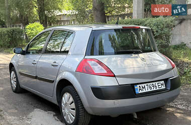 Хэтчбек Renault Megane 2003 в 