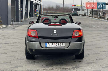 Кабриолет Renault Megane 2005 в 