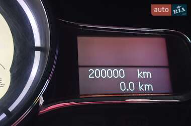 Хэтчбек Renault Megane 2010 в 