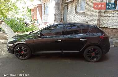 Хэтчбек Renault Megane 2010 в 