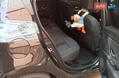 Хэтчбек Renault Megane 2010 в 