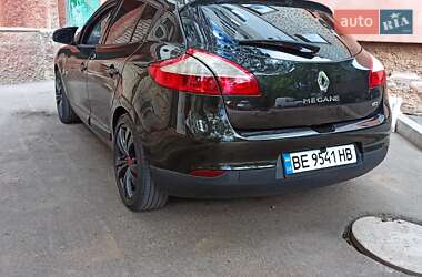 Хэтчбек Renault Megane 2010 в 