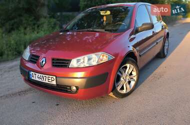 Хэтчбек Renault Megane 2004 в 