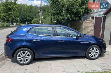 Хетчбек Renault Megane 2016 в 