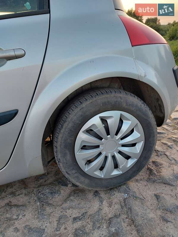 Хэтчбек Renault Megane 2005 в Литине