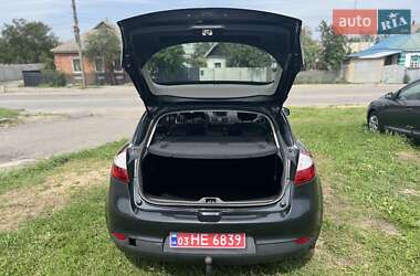 Хэтчбек Renault Megane 2010 в 