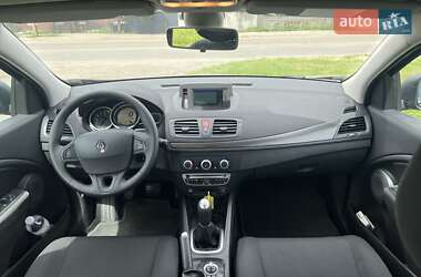 Хэтчбек Renault Megane 2010 в 