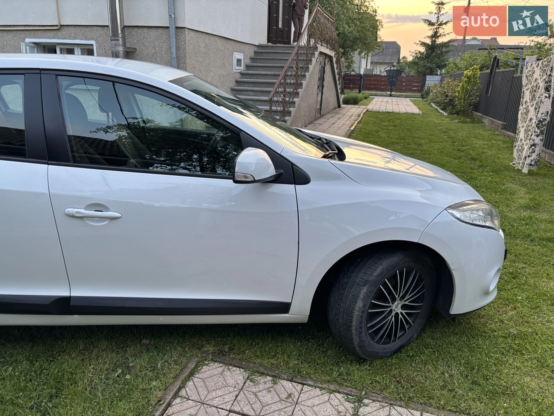 2011 Renault Megane - мініатюра 2