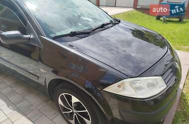 Хэтчбек Renault Megane 2005 в 