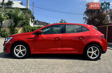 Хэтчбек Renault Megane 2017 в 