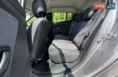 Хэтчбек Renault Megane 2011 в 