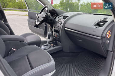 Хэтчбек Renault Megane 2008 в 