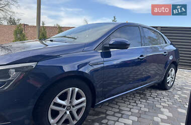 Седан Renault Megane 2018 в 