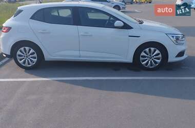 Хэтчбек Renault Megane 2018 в 