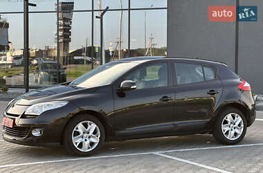 Хэтчбек Renault Megane 2012 в 